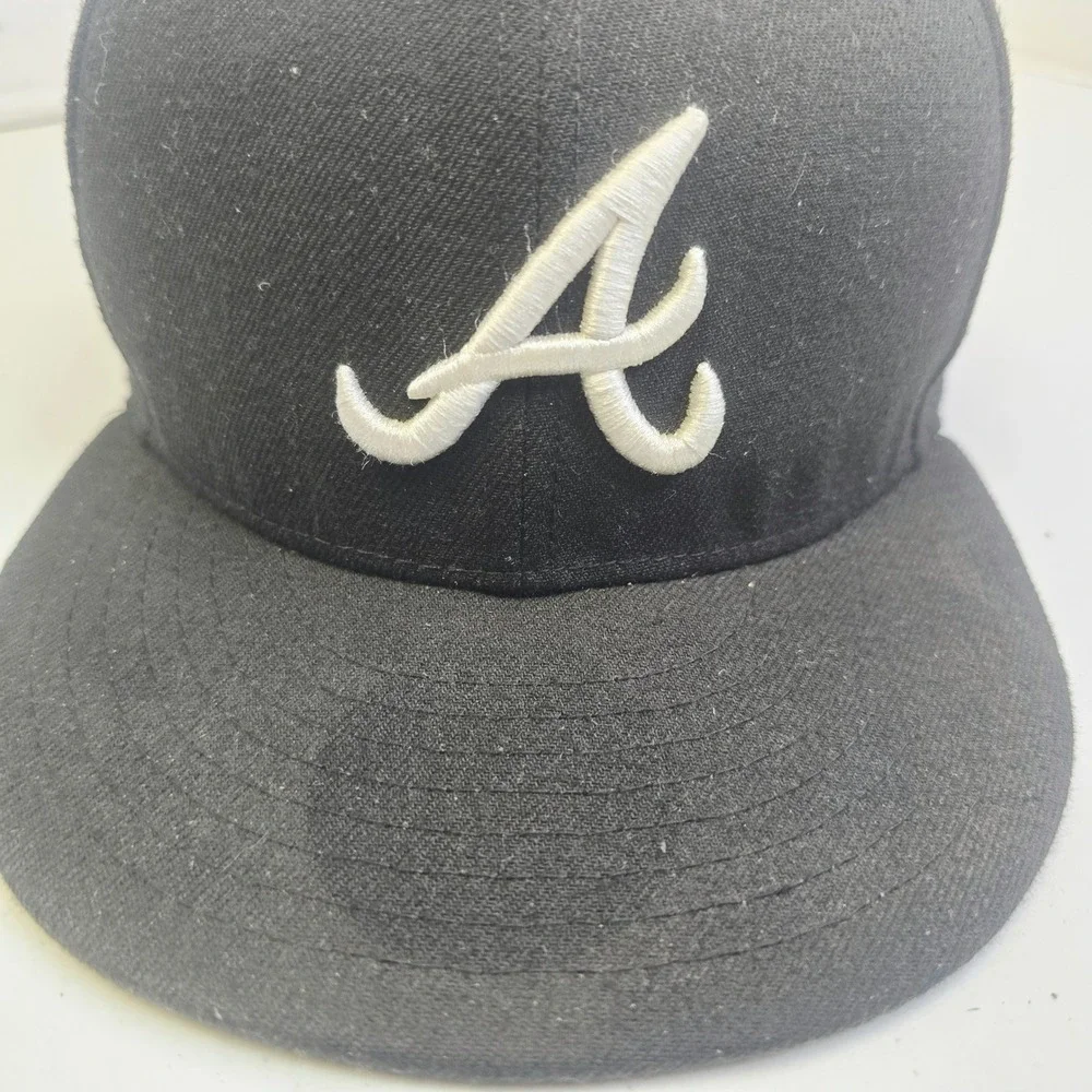 New Era Men's Atlanta Braves 59FIFTY Fitted Hat 7 3/8 Black White Logo Cap U3